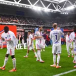 L'équipe lyonnaise lors d'un match de Ligue 1 McDonald’s opposant le LOSC et l'OL au Stade Pierre Mauroy