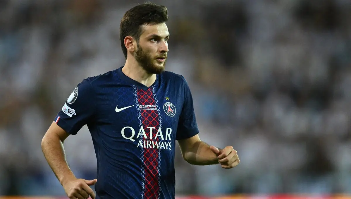 Le PSG présente son maillot fourth avec Jordan, les supporters sont ravis Khvicha Kvaratskhelia
