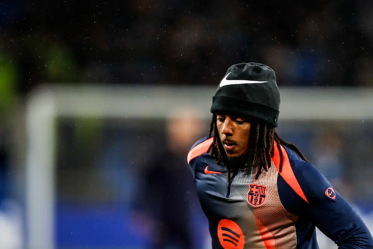 Barça : Hansi Flick menace Jules Koundé de l'envoyer sur le banc Jules Koundé