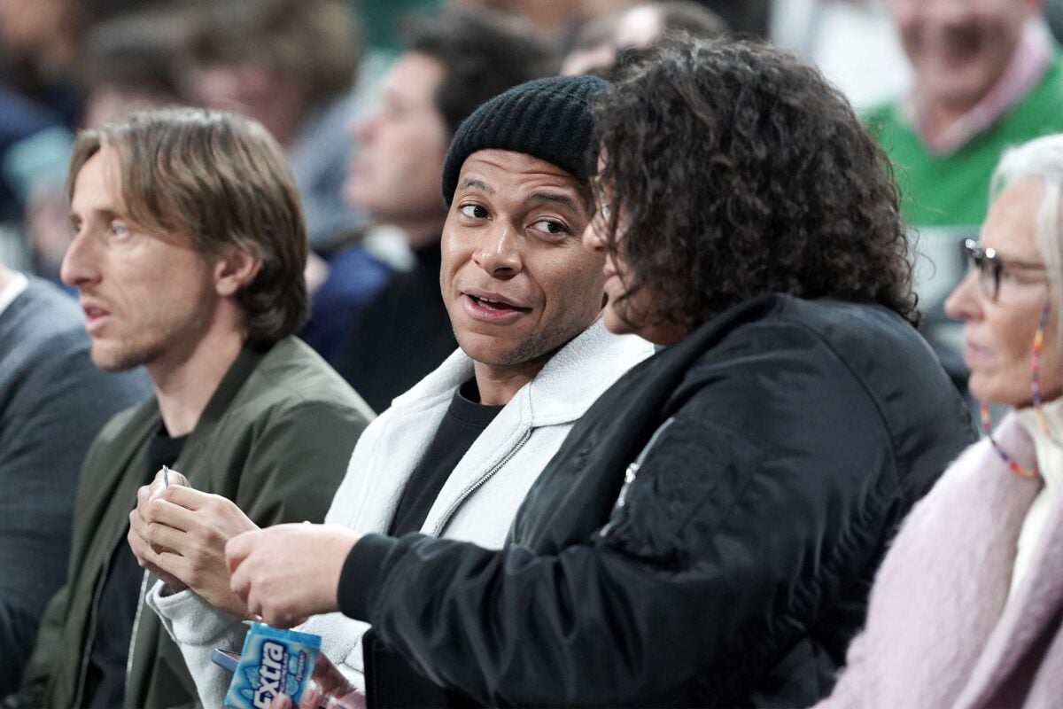 Révélations : Kylian Mbappé aperçu dans les bras d’une actrice espagnole dans Paris !