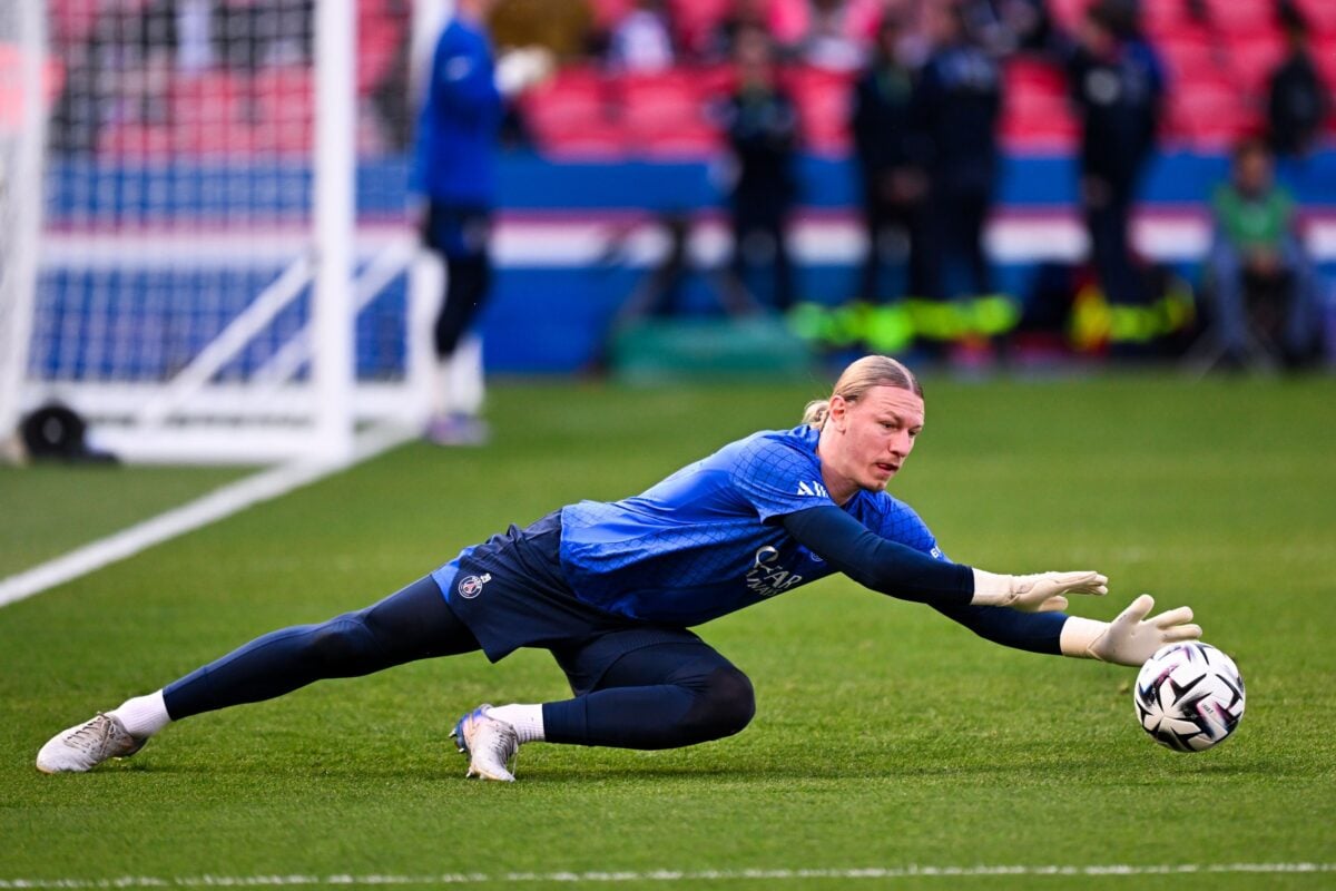 PSG : « Safonov est un gardien dont on cerne mal les limites »
