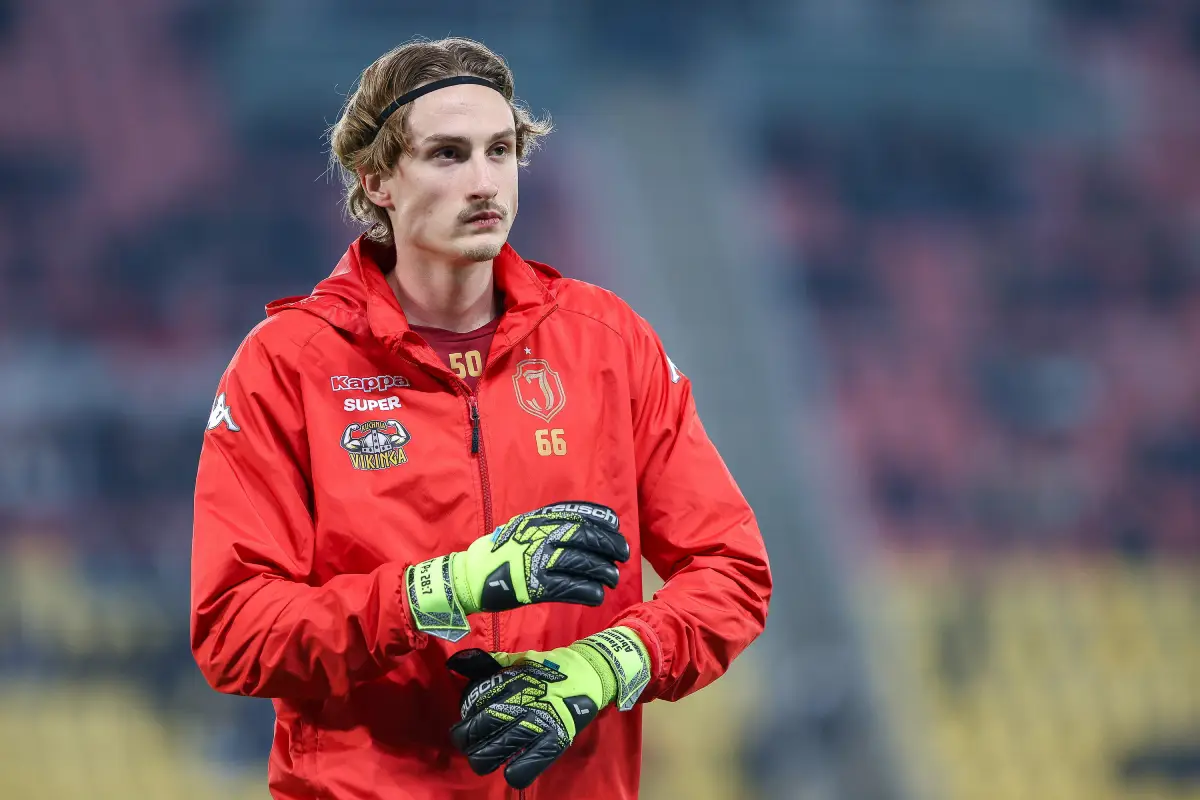 Mercato ASSE : Une perle rare venue de Pologne fait trembler Larsonneur