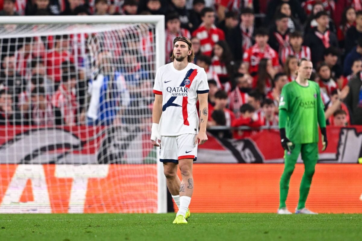 PSG : On sait maintenant pourquoi Safonov et Zabarnyi ne se serrent pas la main Ilya ZABARNYI et Matvey SAFONOV